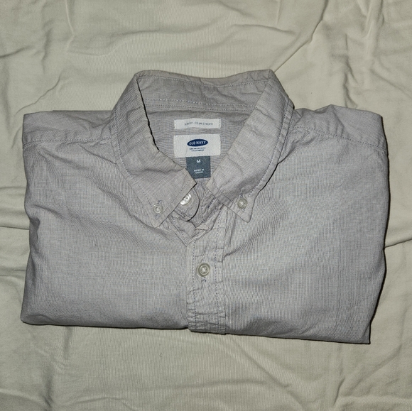 Old Navy Slim Fit Short Sleeve Button-Down Shirt with Pocket (Medium) - Picture 5 of 5